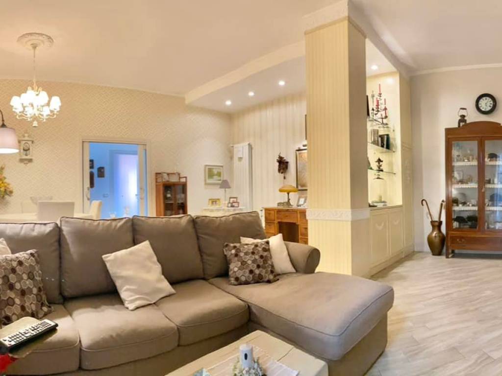 Appartamento a Cava de' tirreni in Piazza Vittorio Emanuele II - Foto 3