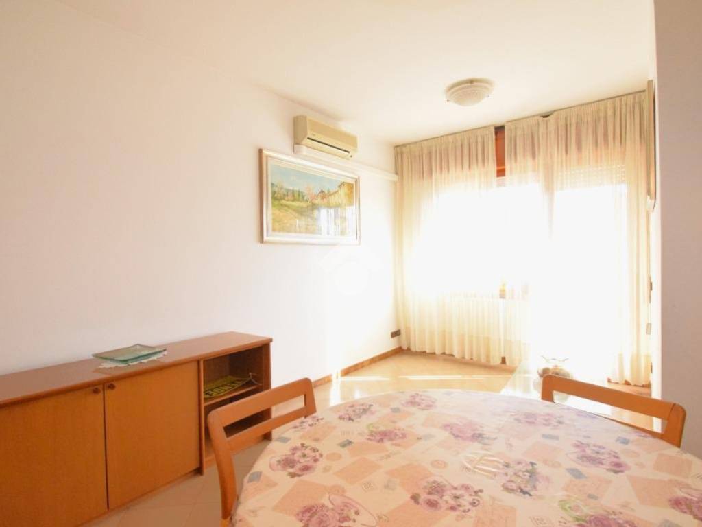 Appartamento a Riccione in Viale Frosinone, 26 - Foto 4