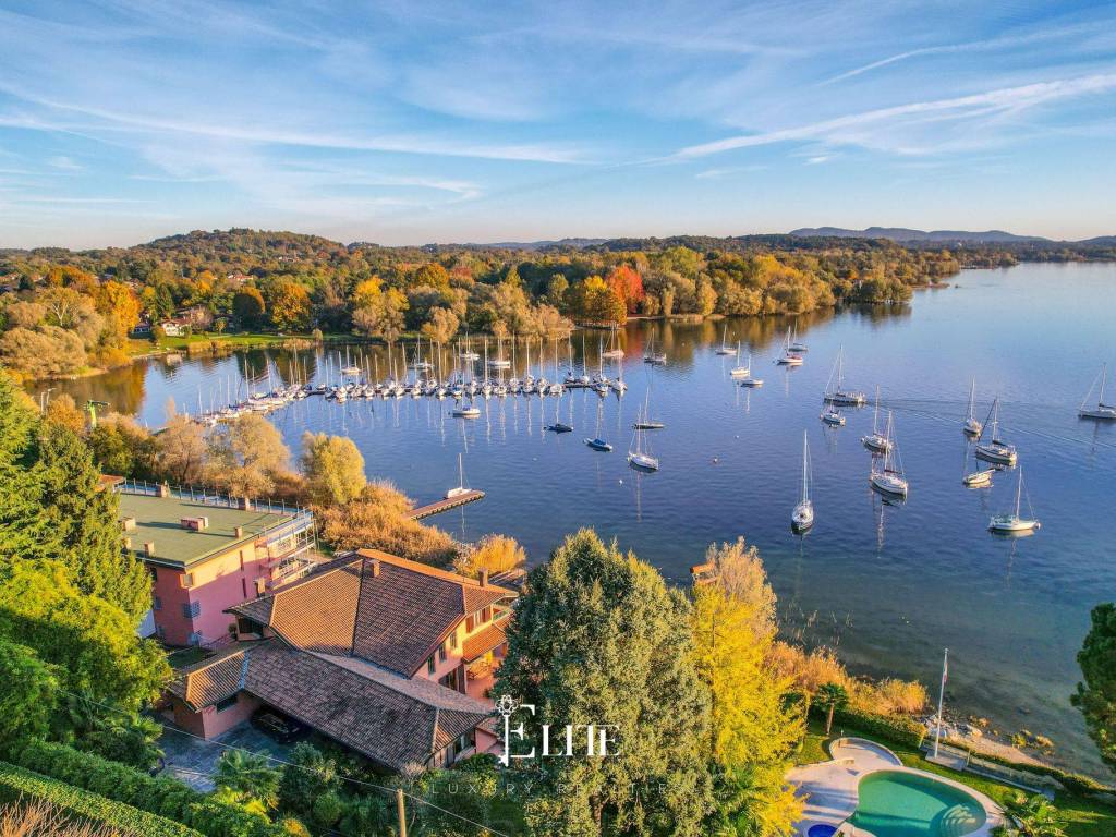 Villa a Monvalle in Via Roma, 12 - Foto 3