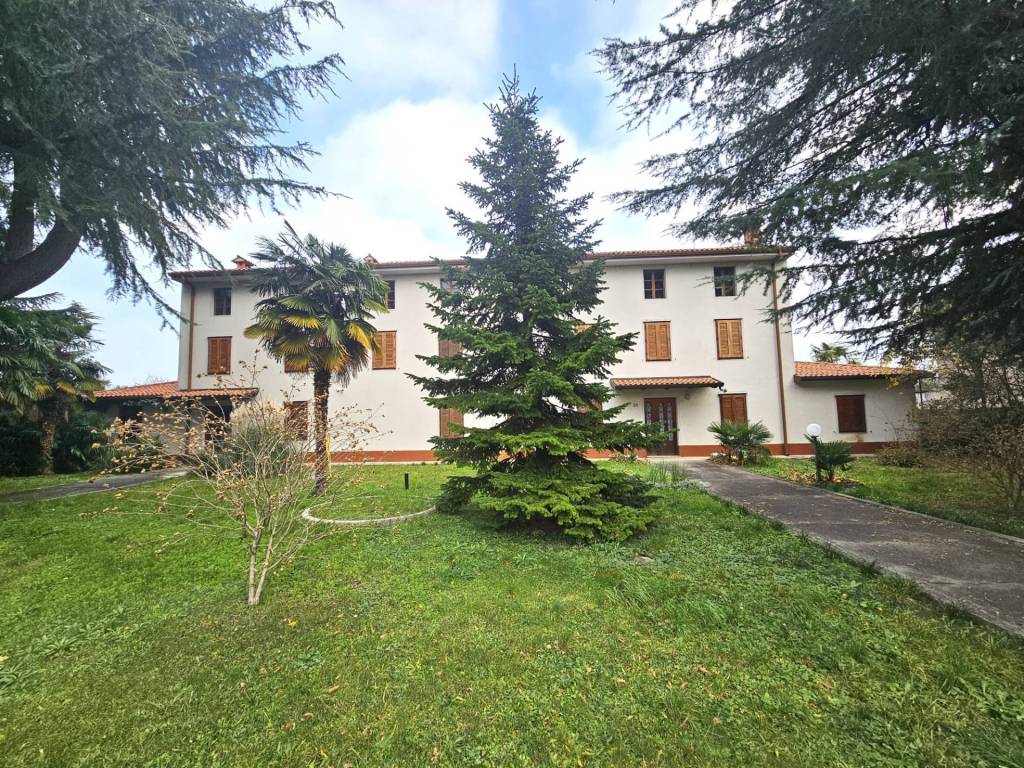 Palazzo / stabile a Farra d'isonzo in via Verdi, 34 - Foto 2