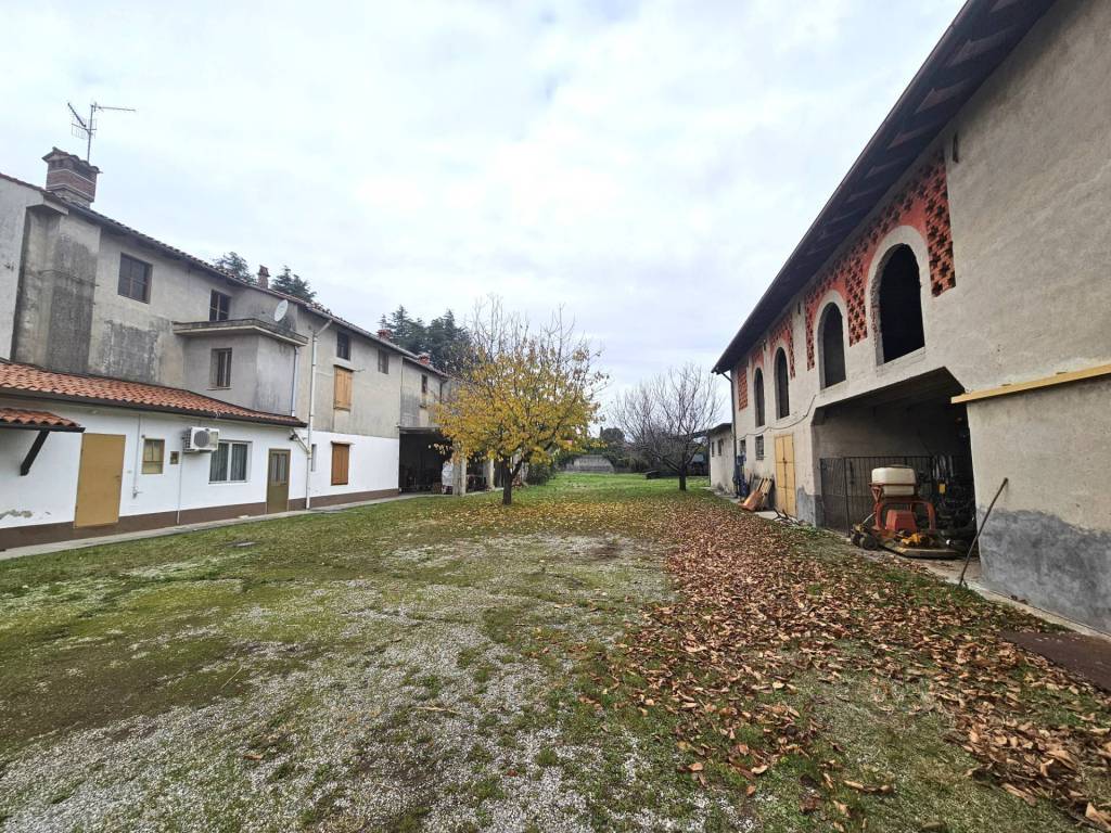 Palazzo / stabile a Farra d'isonzo in via Verdi, 34 - Foto 3