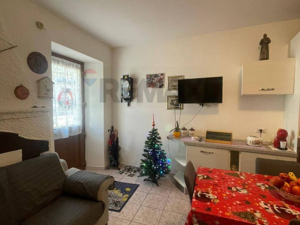 Appartamento a Luino in via Asmara, 62 - Foto 3