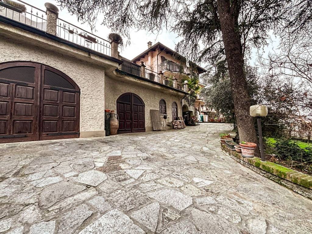 Villa a Castellinaldo d'alba in Via Dante Alighieri - Foto 3