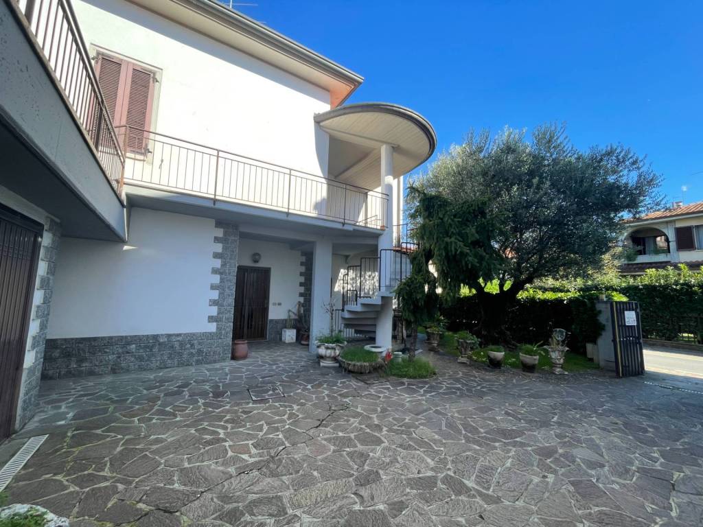 Villa a Osio sotto in VIA A. NOSARI - Foto 3