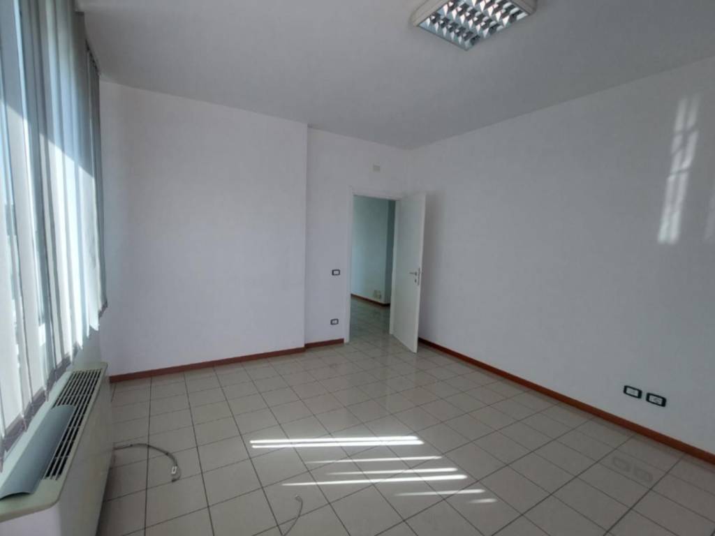 Immobile a Osimo in Via Achille Grandi, N. 10 - Foto 2