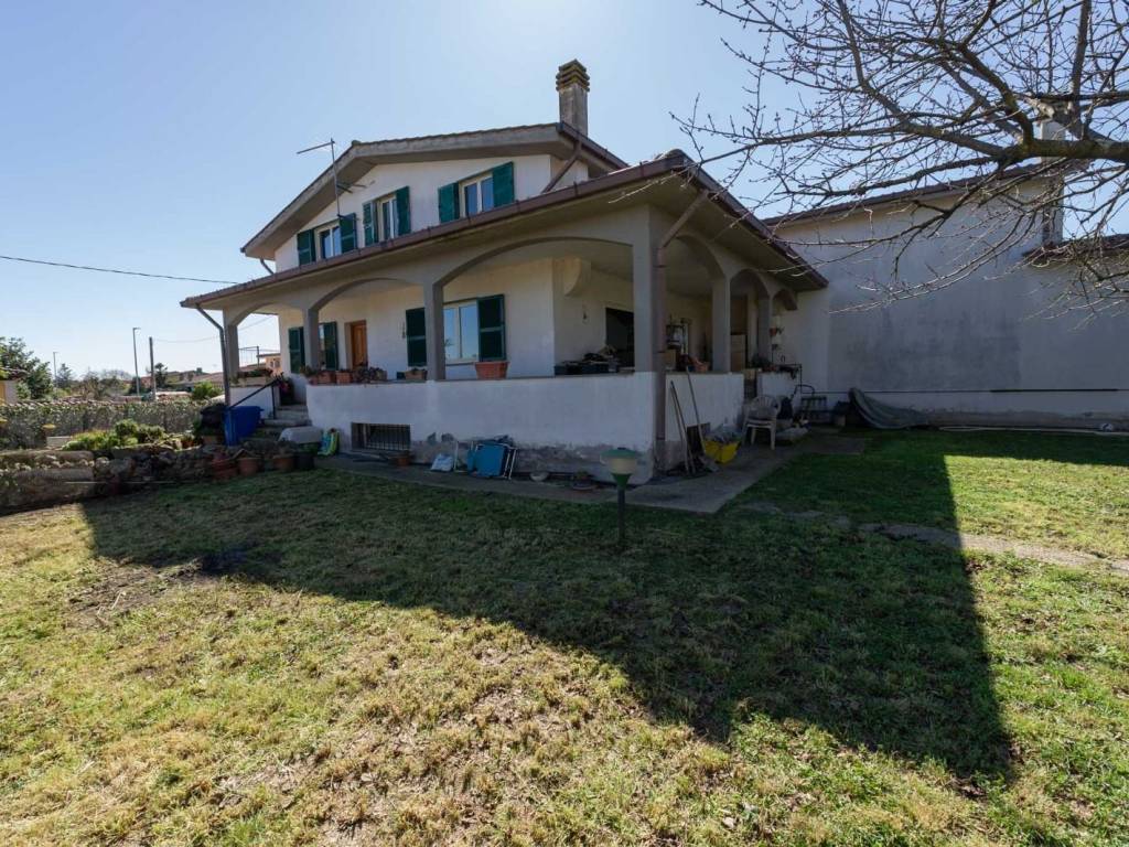 Villa a Anguillara sabazia in Via Costantino - Foto 2