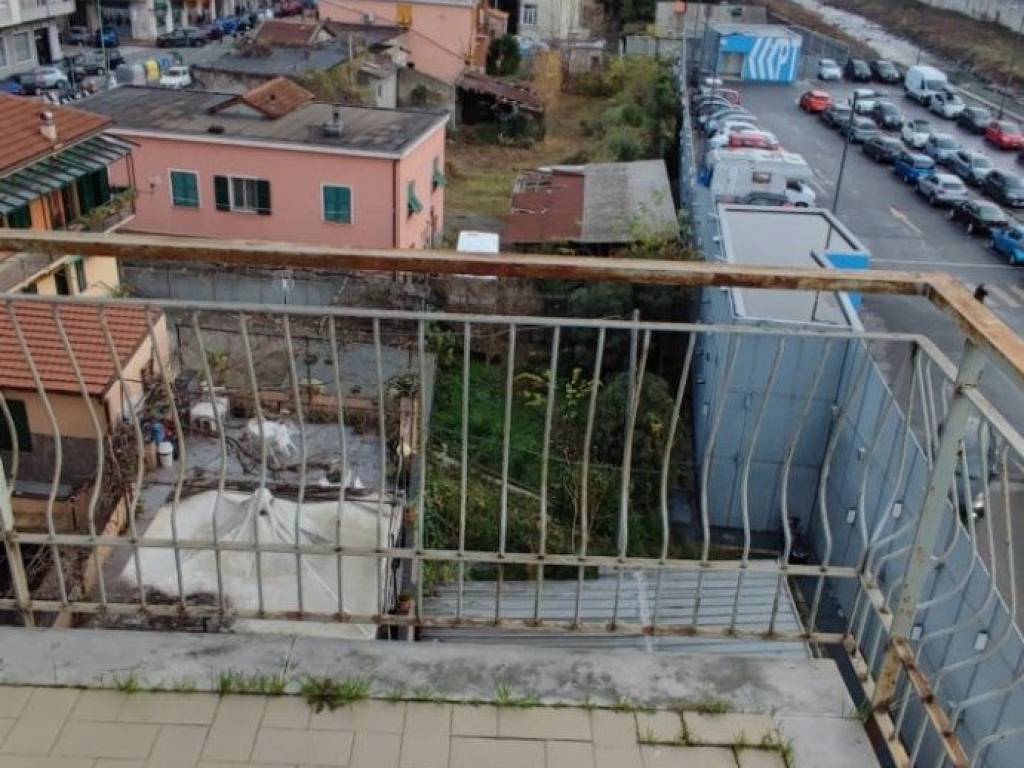 Appartamento a Genova in Via Molassana - Foto 4