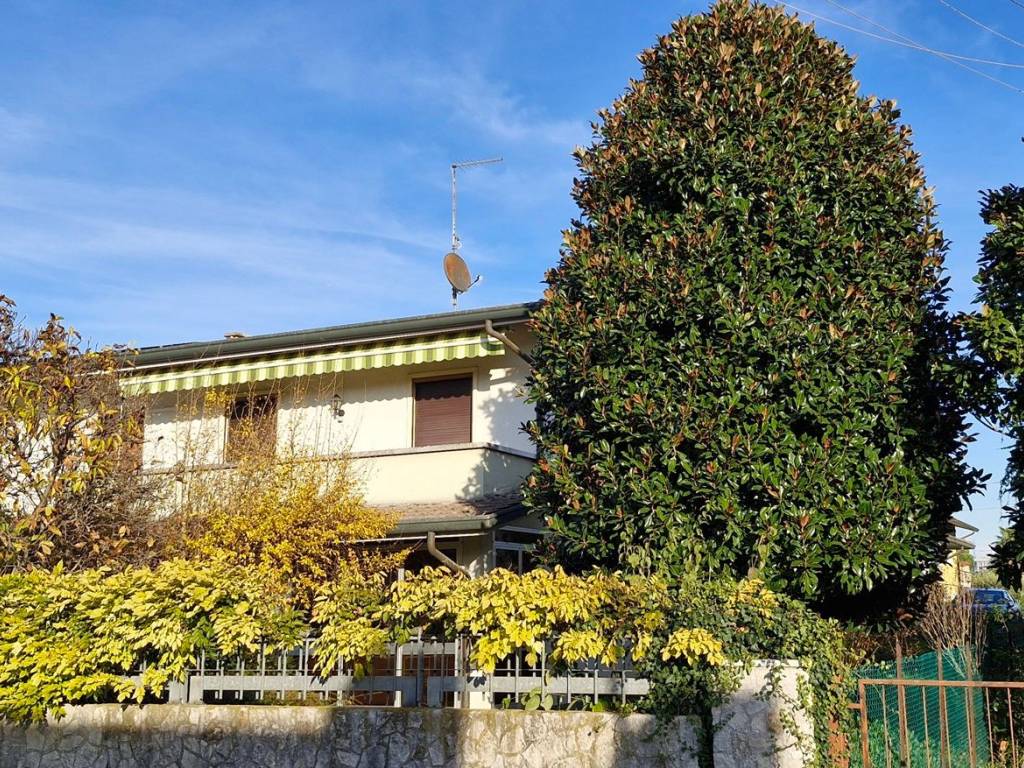 Casa indipendente a Torri di quartesolo - Foto 2