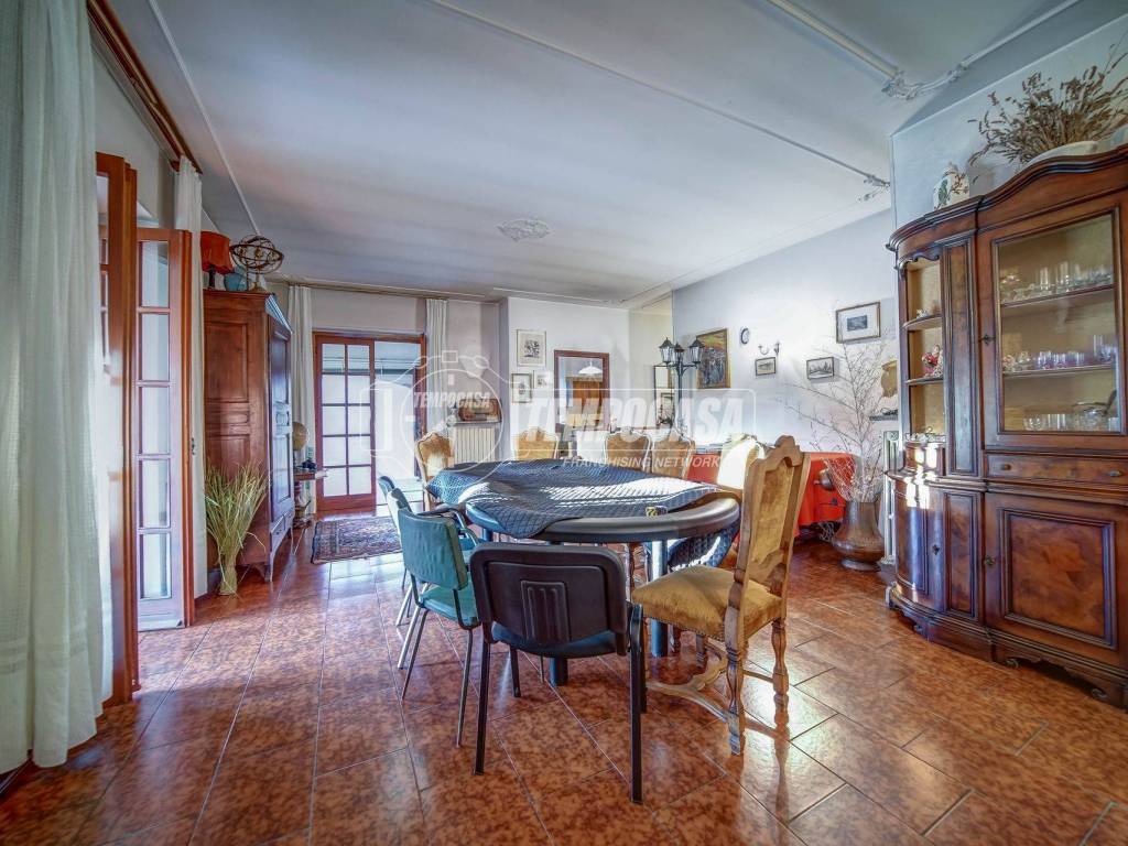Villa a Borgomanero in Via Monsignore Cavigioli - Foto 5
