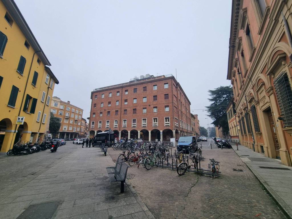 Appartamento a Bologna in Via Luigi Zamboni - Foto 2