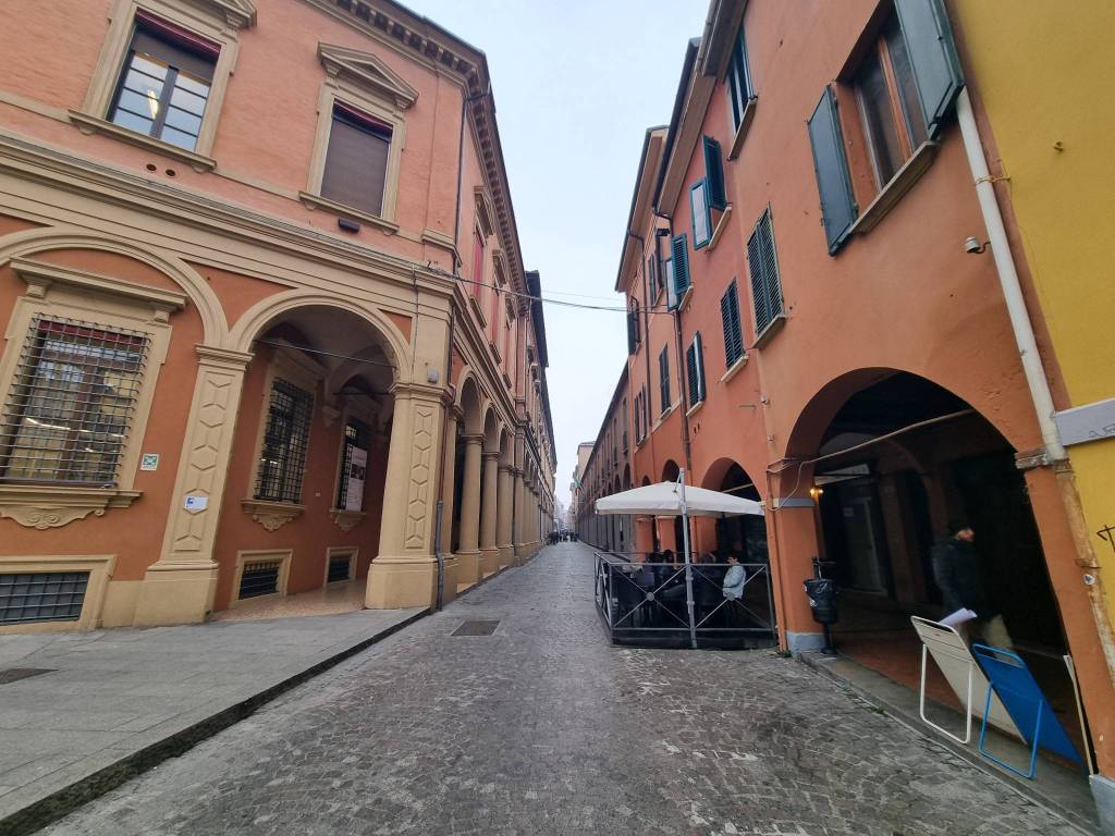 Appartamento a Bologna in Via Luigi Zamboni - Foto 3