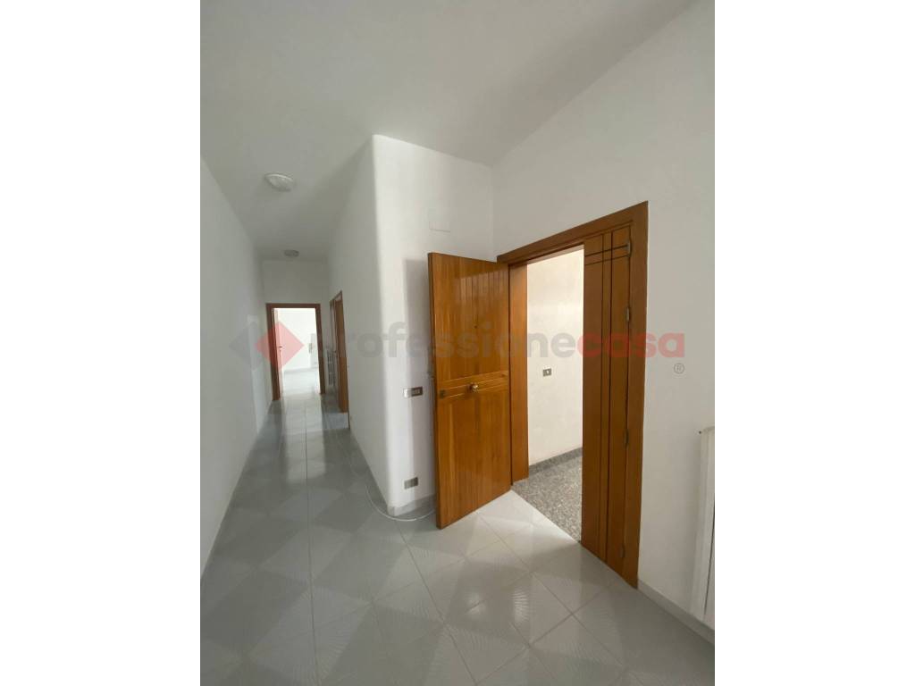 Appartamento a Grottaglie in Via Vittorio Bachelet - Foto 4