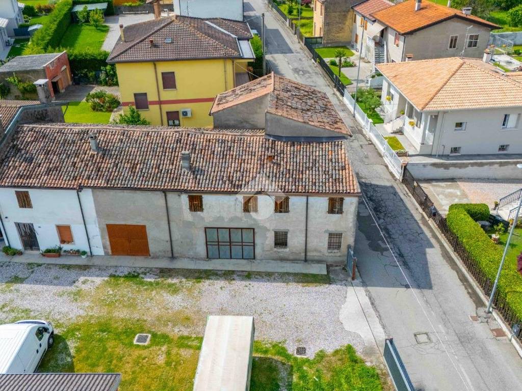 Casa indipendente a Zevio in Via Corso, 026 - Foto 2
