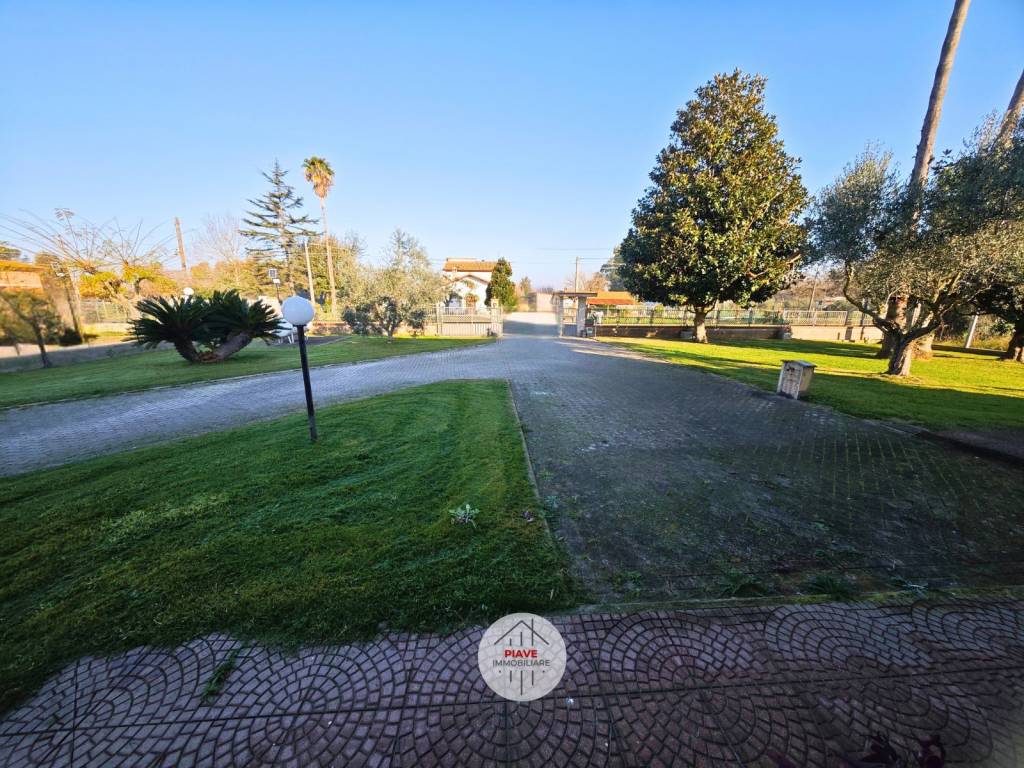 Villa a Latina in Strada Piano Rosso - Foto 5