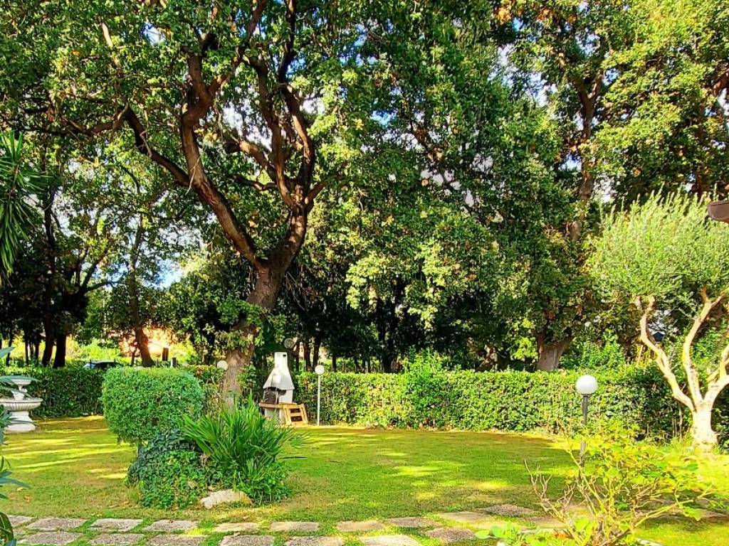 Villa a Ladispoli in Via Diana, 11 - Foto 3