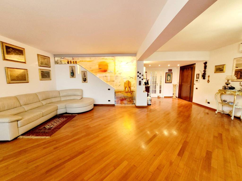 Villetta a schiera a Livorno in Via del Pino, 102 - Foto 2