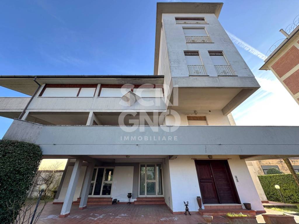 Casa indipendente a Pistoia in Via di Santa Maria Maggiore - Foto 3