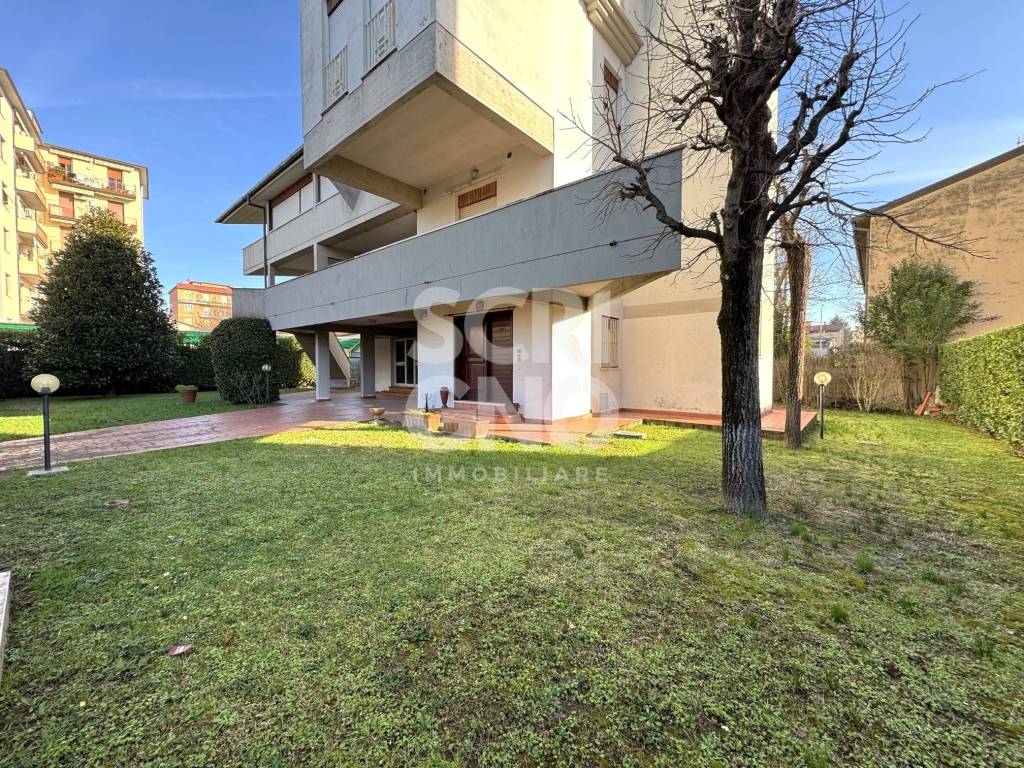 Casa indipendente a Pistoia in Via di Santa Maria Maggiore - Foto 5