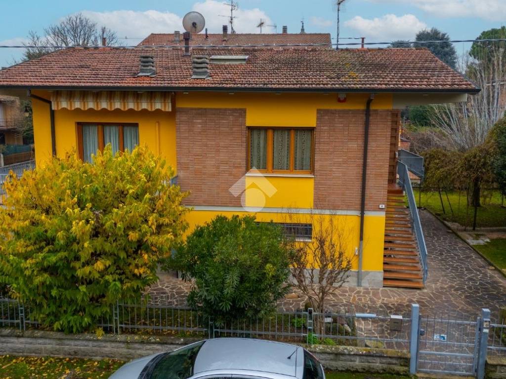 Villa a Montecchio emilia in Via Luigi Reverberi, 6 - Foto 2