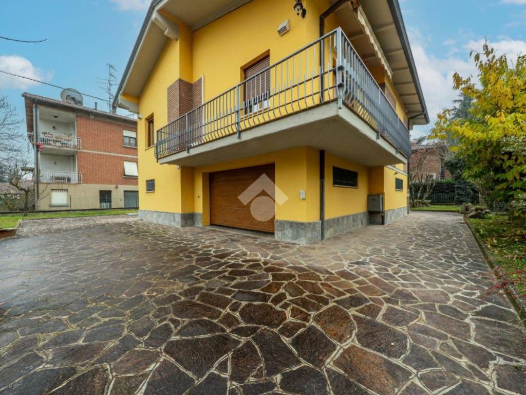 Villa a Montecchio emilia in Via Luigi Reverberi, 6 - Foto 4