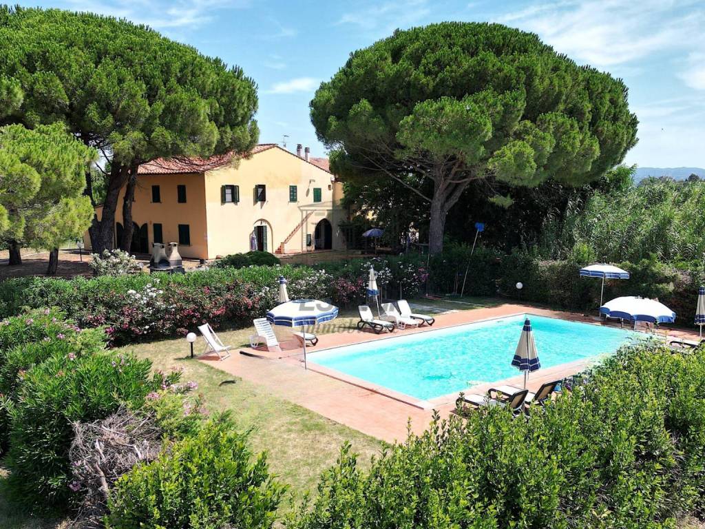 Rustico / casale a Cecina in Via Vecchia del tripesce, 70 - Foto 2