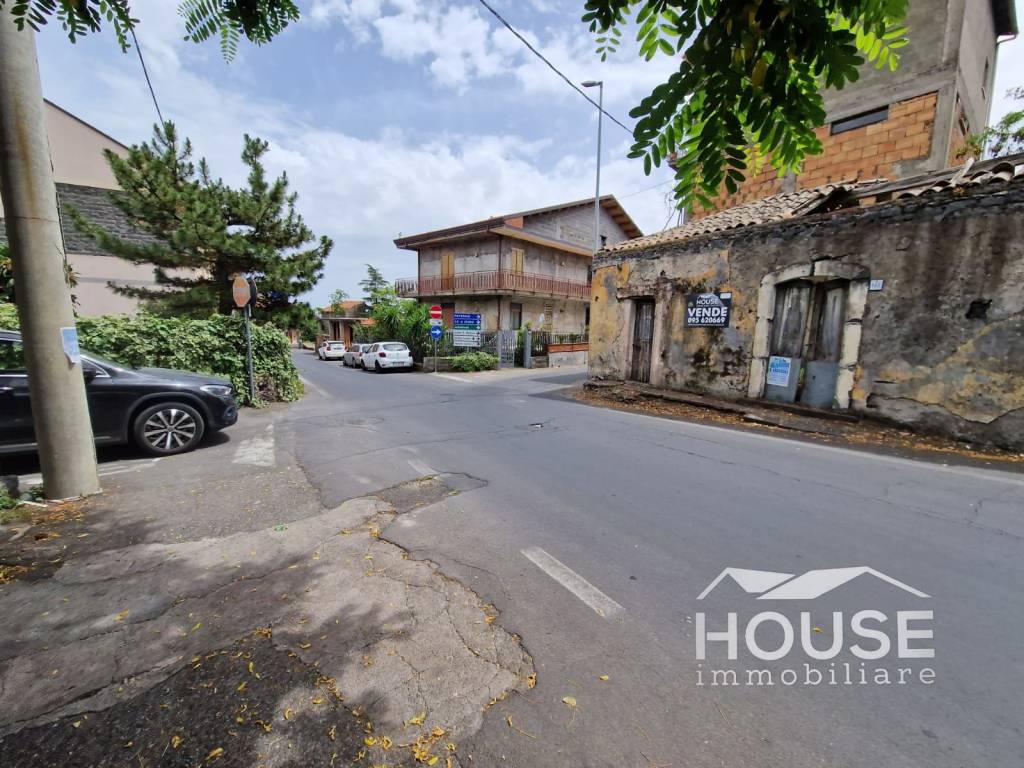 Casa indipendente a Ragalna in Via Paternò - Foto 3