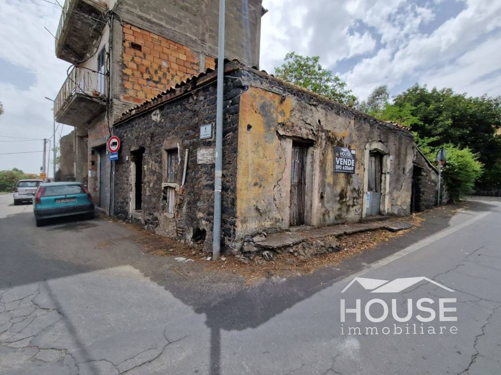 Casa indipendente a Ragalna in Via Paternò - Foto 5