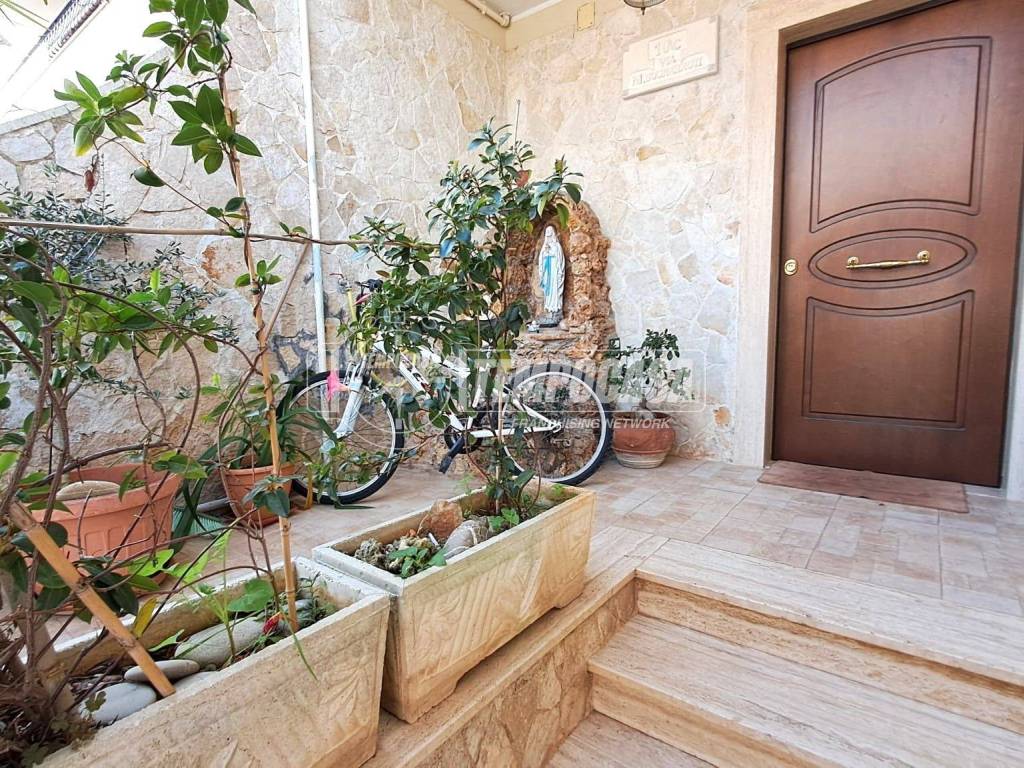 Casa indipendente a Adelfia in Via Michelangelo Buonarroti 10/c - Foto 4