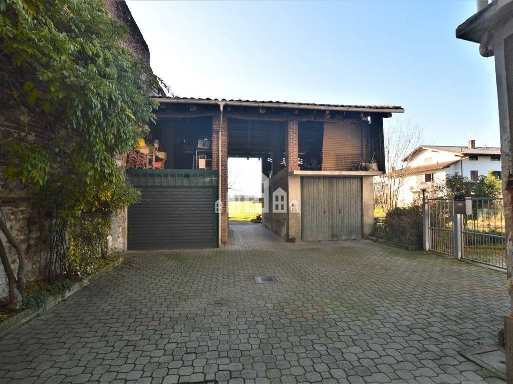 Casa indipendente a Castellamonte in Strada Per Cuorgnè, 24 - Foto 3