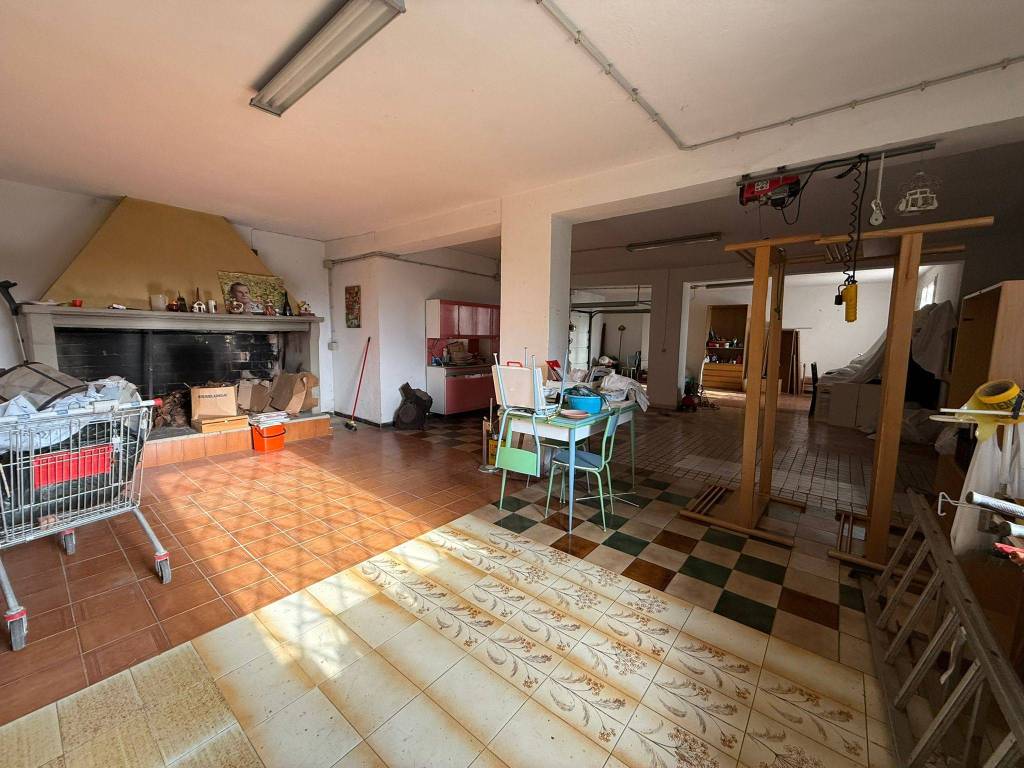 Box / garage a Aprilia in Via Tione - Foto 5