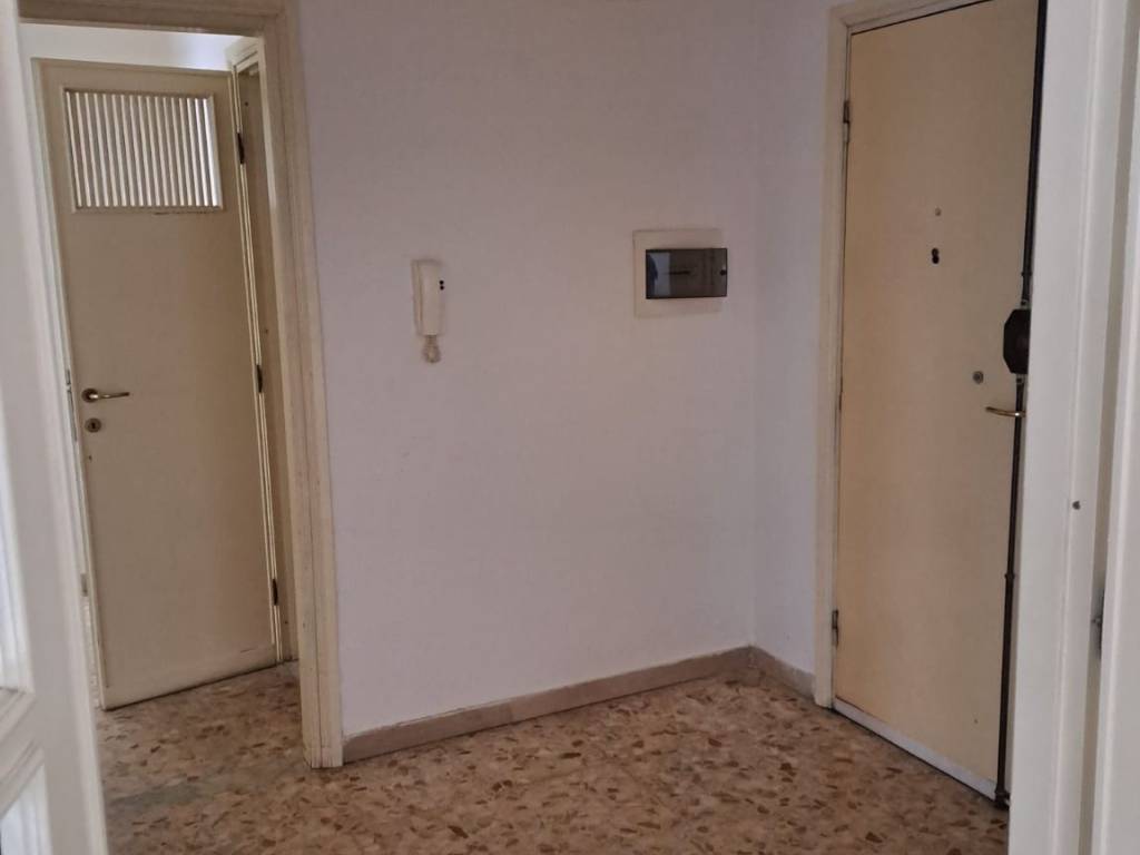 Appartamento a Latina in Via Carlo Pisacane - Foto 2