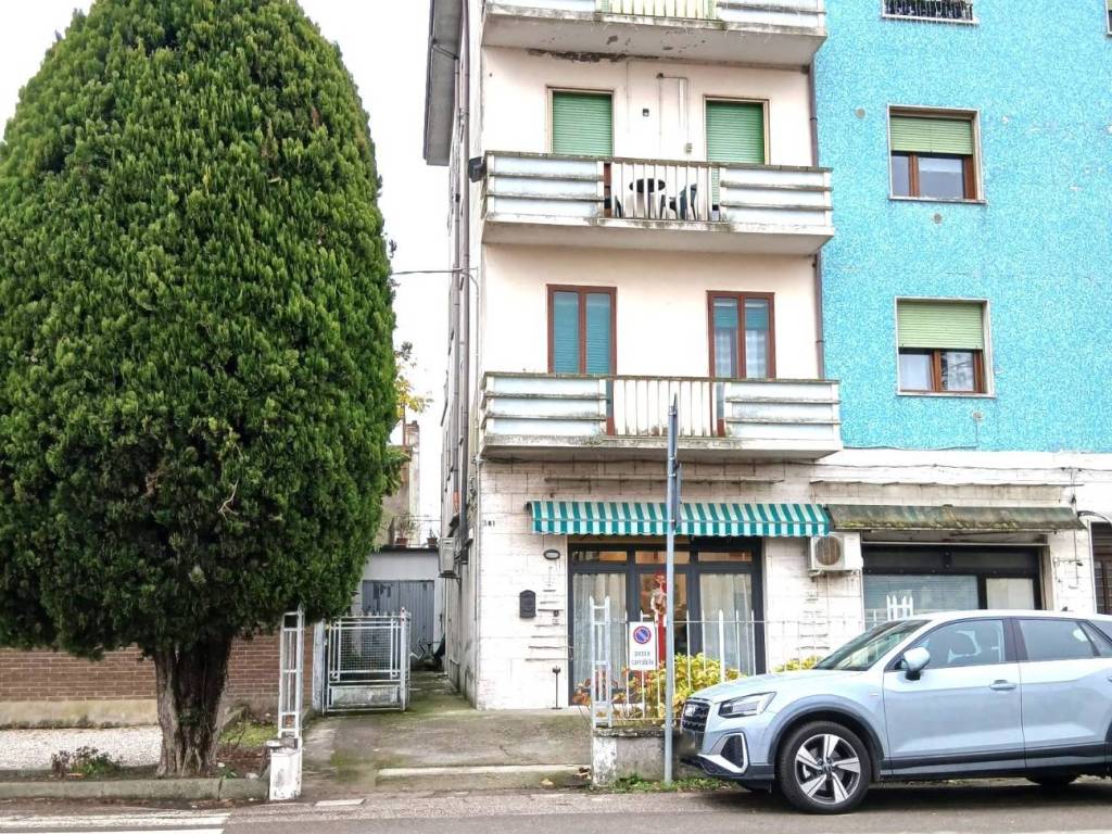 Appartamento a Ferrara in VIA CHIESA, 381 - Foto 2