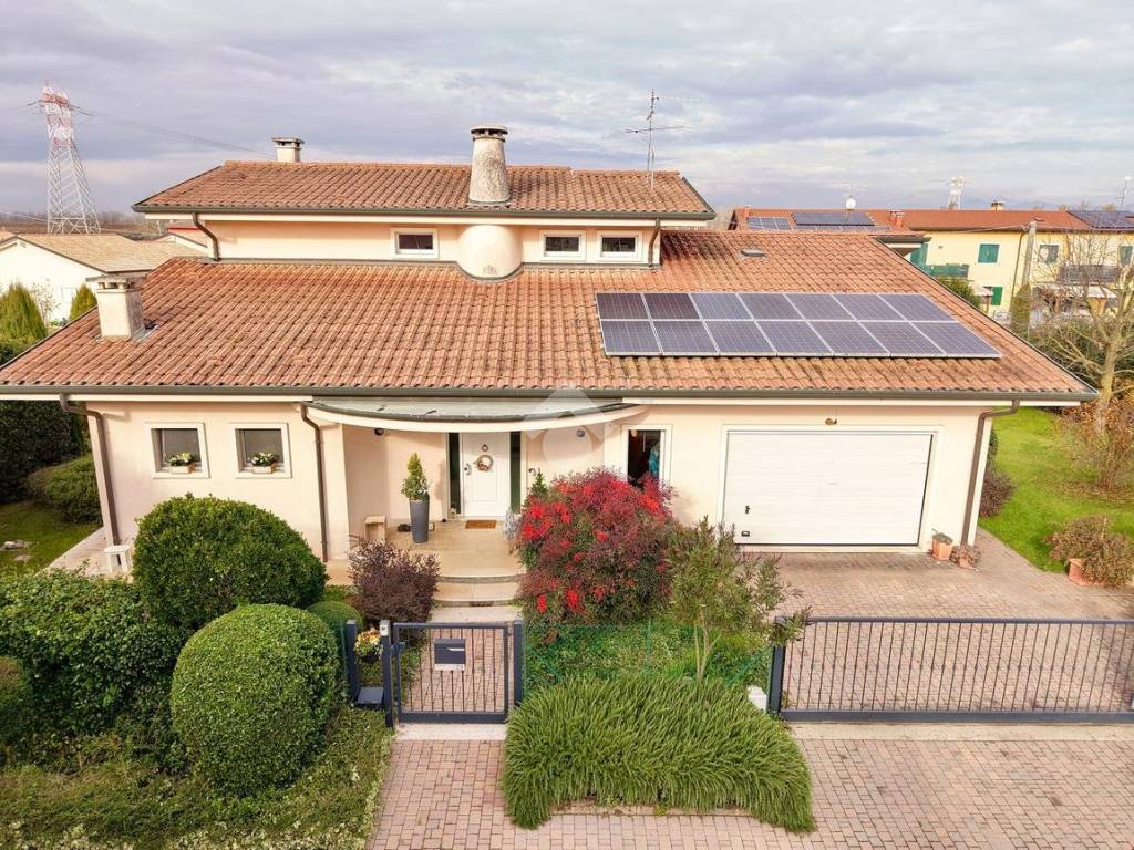 Villa a Zevio in Via Ponzilovo, 23 - Foto 2