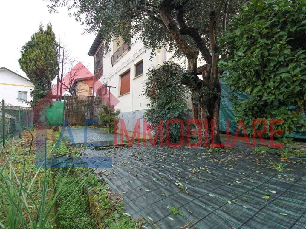 Appartamento a Vergiate in Via Felice Cavallotti, 6 - Foto 2