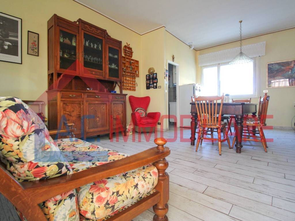 Appartamento a Vergiate in Via Felice Cavallotti, 6 - Foto 5