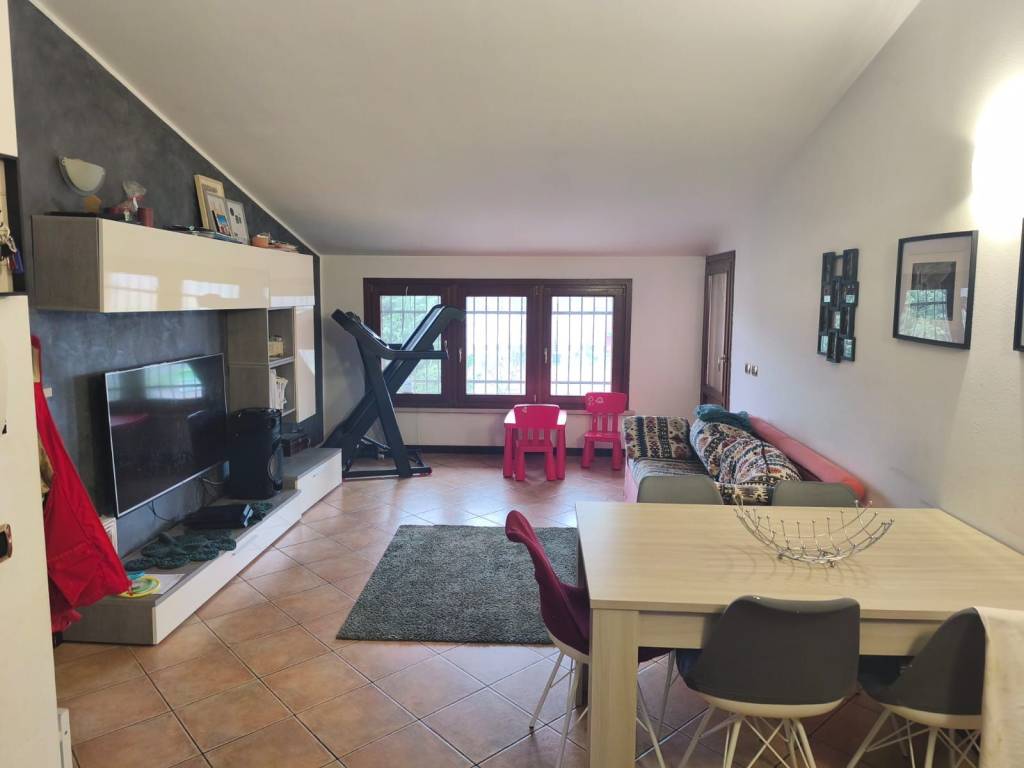 Appartamento a Curtatone in Via Ferruccio Parri - Foto 2