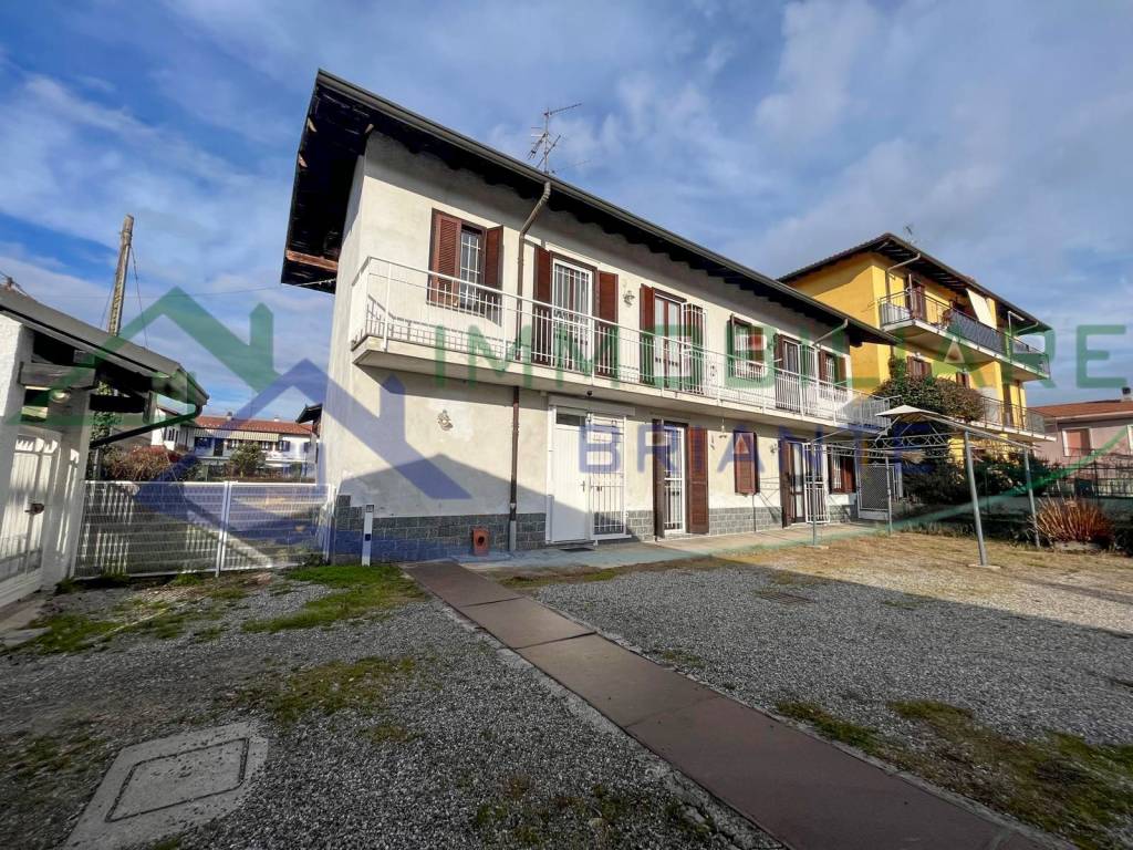 Villa a Casorate sempione in Via Bologna - Foto 2