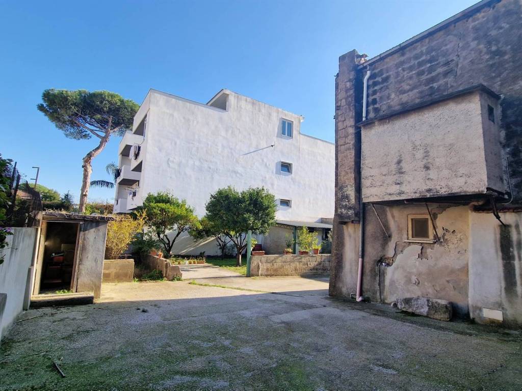 Casa indipendente a Mondragone in Via Sosio D'Angelo - Foto 5