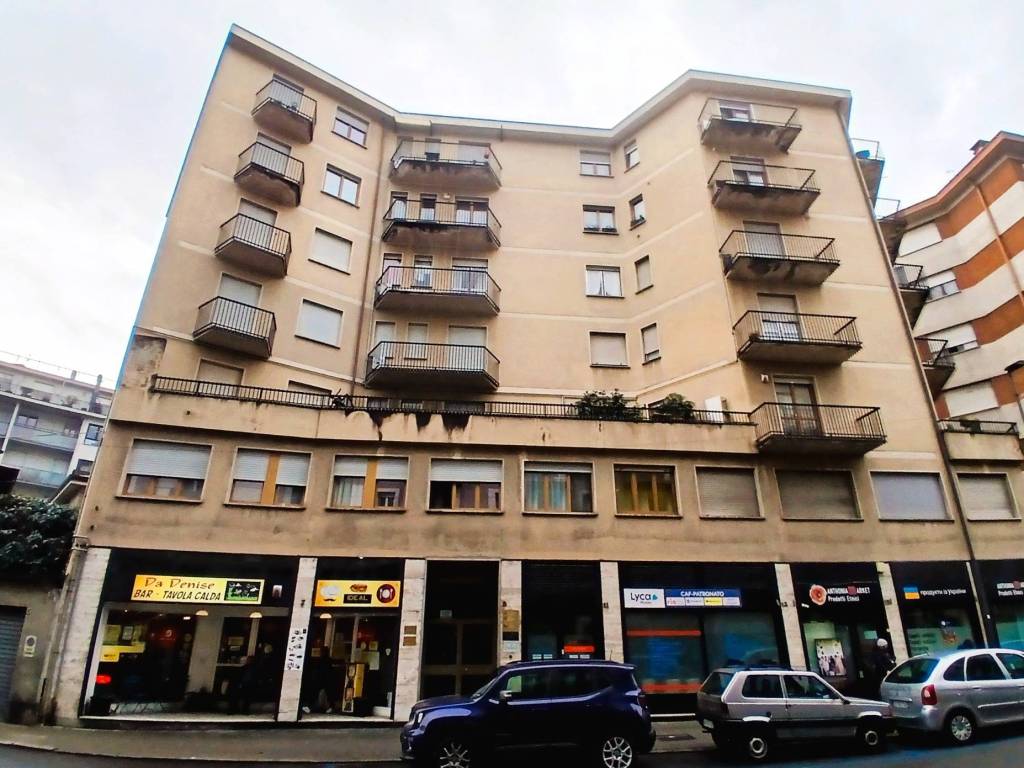 Appartamento a Sondrio in Via Giuseppe Mazzini, 9 - Foto 2