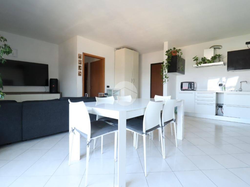 Appartamento a Mantova in Viale marche, 11 - Foto 3