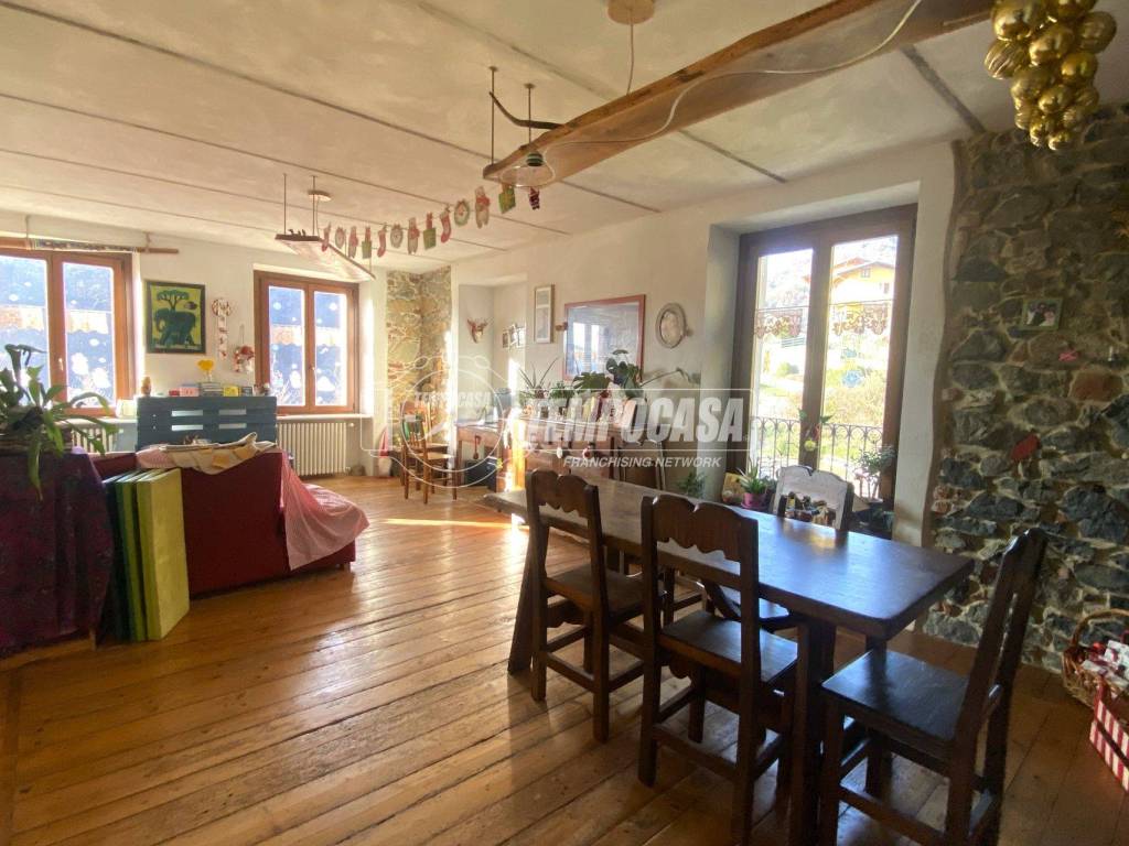 Appartamento a Camandona in Frazione Vecchio - Foto 3