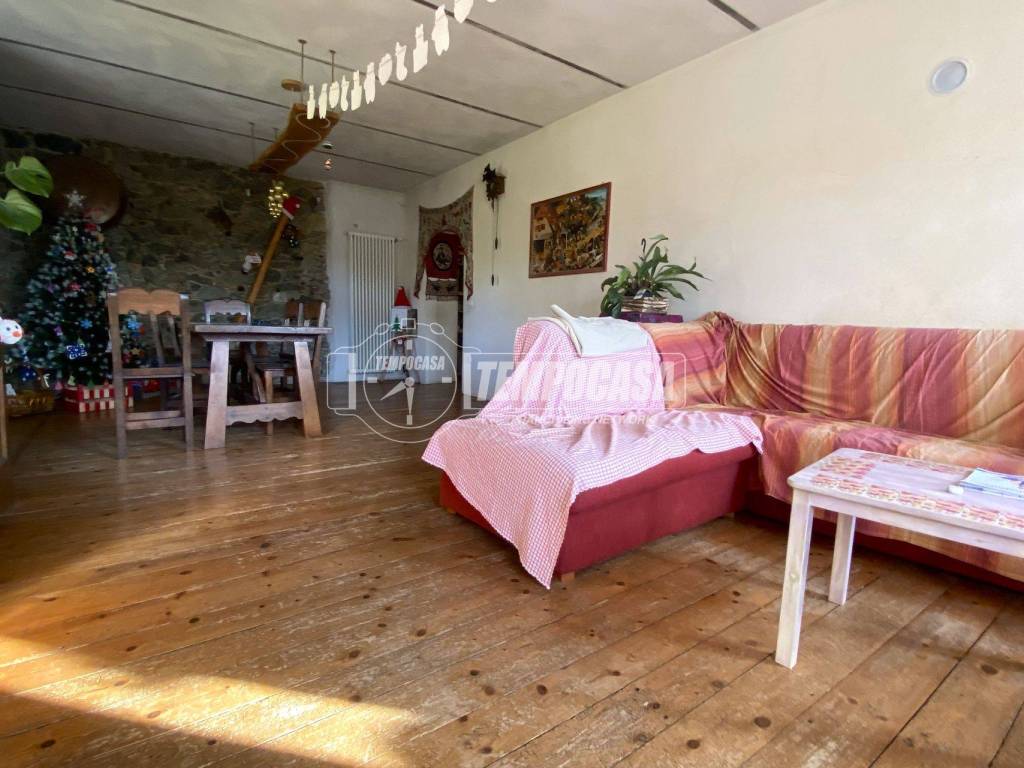 Appartamento a Camandona in Frazione Vecchio - Foto 4