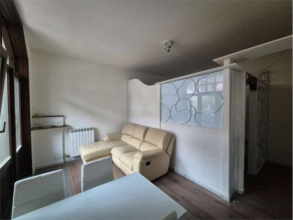 Appartamento a Tradate in Via Melzi - Foto 2