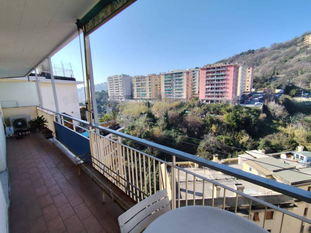 Appartamento a Genova in Via Fereggiano, 117 - Foto 2