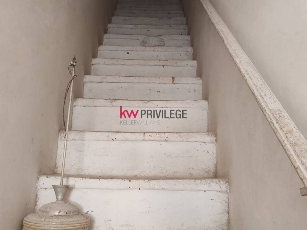 Appartamento a Francavilla fontana in Via Laura, 25 - Foto 2