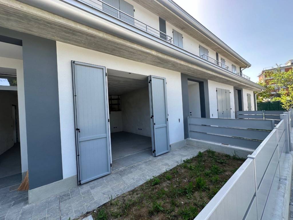 Villetta a schiera a Reggio emilia in Via Fratelli Carlo e Nello Rosselli - Foto 2