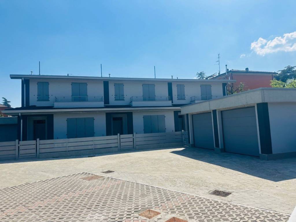 Villetta a schiera a Reggio emilia in Via Fratelli Carlo e Nello Rosselli - Foto 4