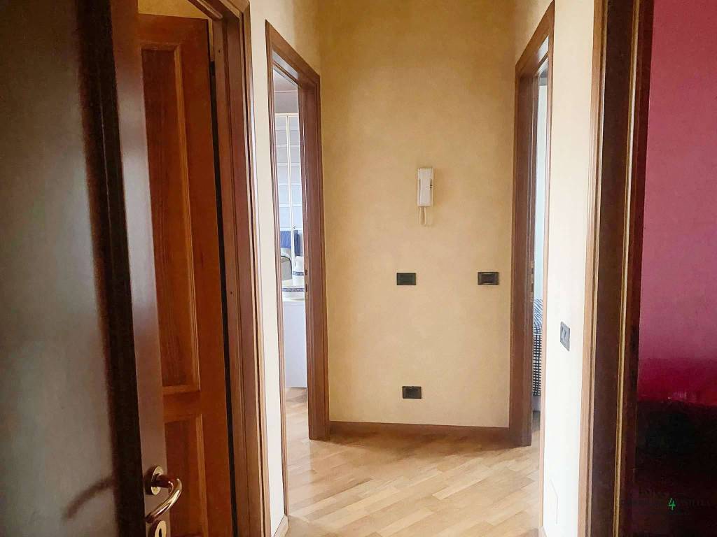 Villa a Quattro castella in piazza Matteotti 9/a - Foto 5