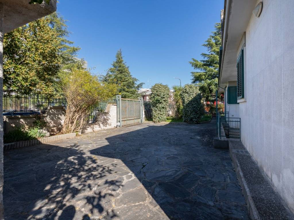 Villa a Bitetto in Via Andrea Costa - Foto 2