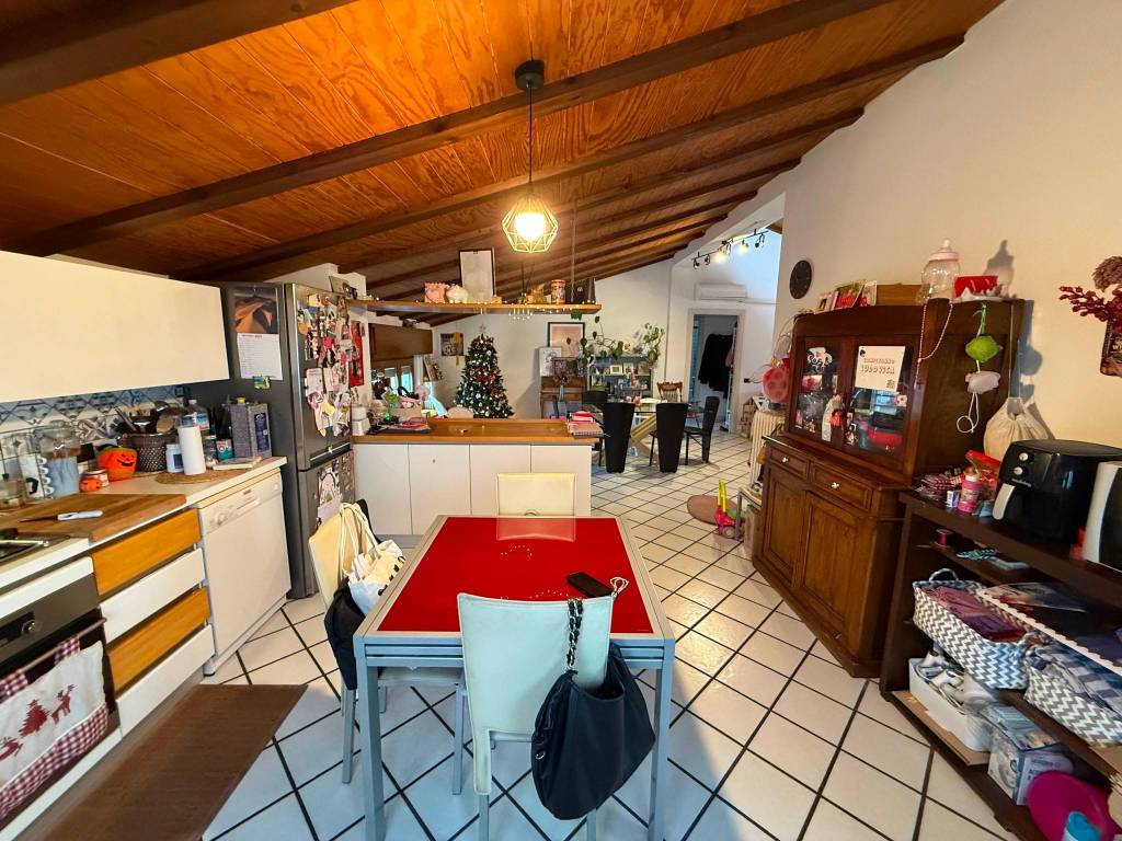 Appartamento a Cantù in Via Papa Giovanni Paolo - Foto 4